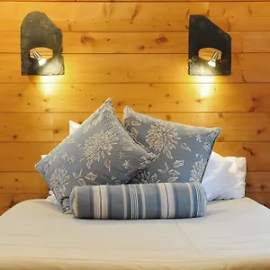 https://logis-la-grange-aux-marmottes-les-campanules.midi-pyreneeshotels.com